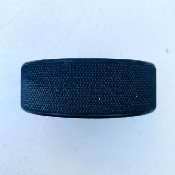 Vintage Washington Capitals NHL Official Game Hockey Puck by General Tire - Picture 4 of 4